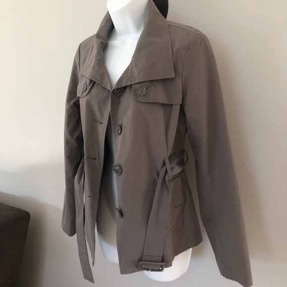 Forever 21 light belted grey beige short jacket - Picture 3 of 7